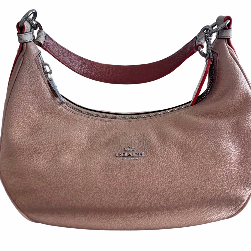 Coach East/West Harley Hobo | EUC